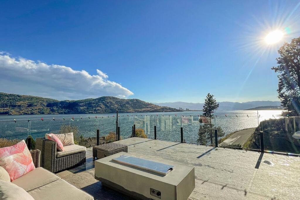 Short Term Rental Approved. Stay Worry Free! Kelowna Exterior photo